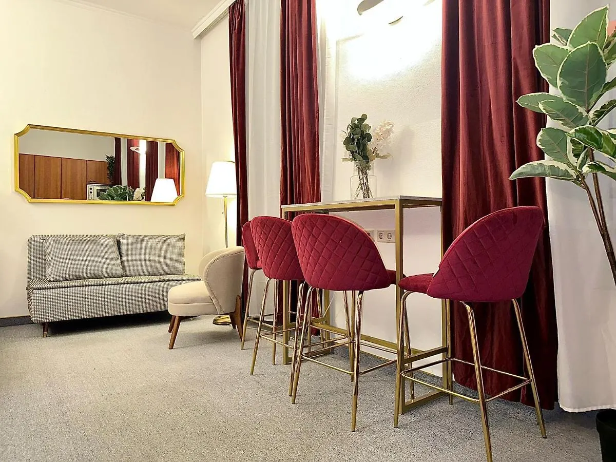 Central - 30 M² - Next To Augarten Vienna Apartment