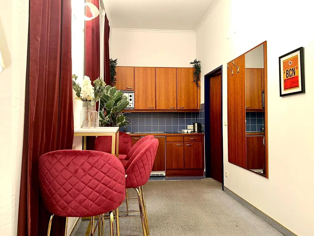 Central - 30 M² - Next To Augarten Vienna Apartment